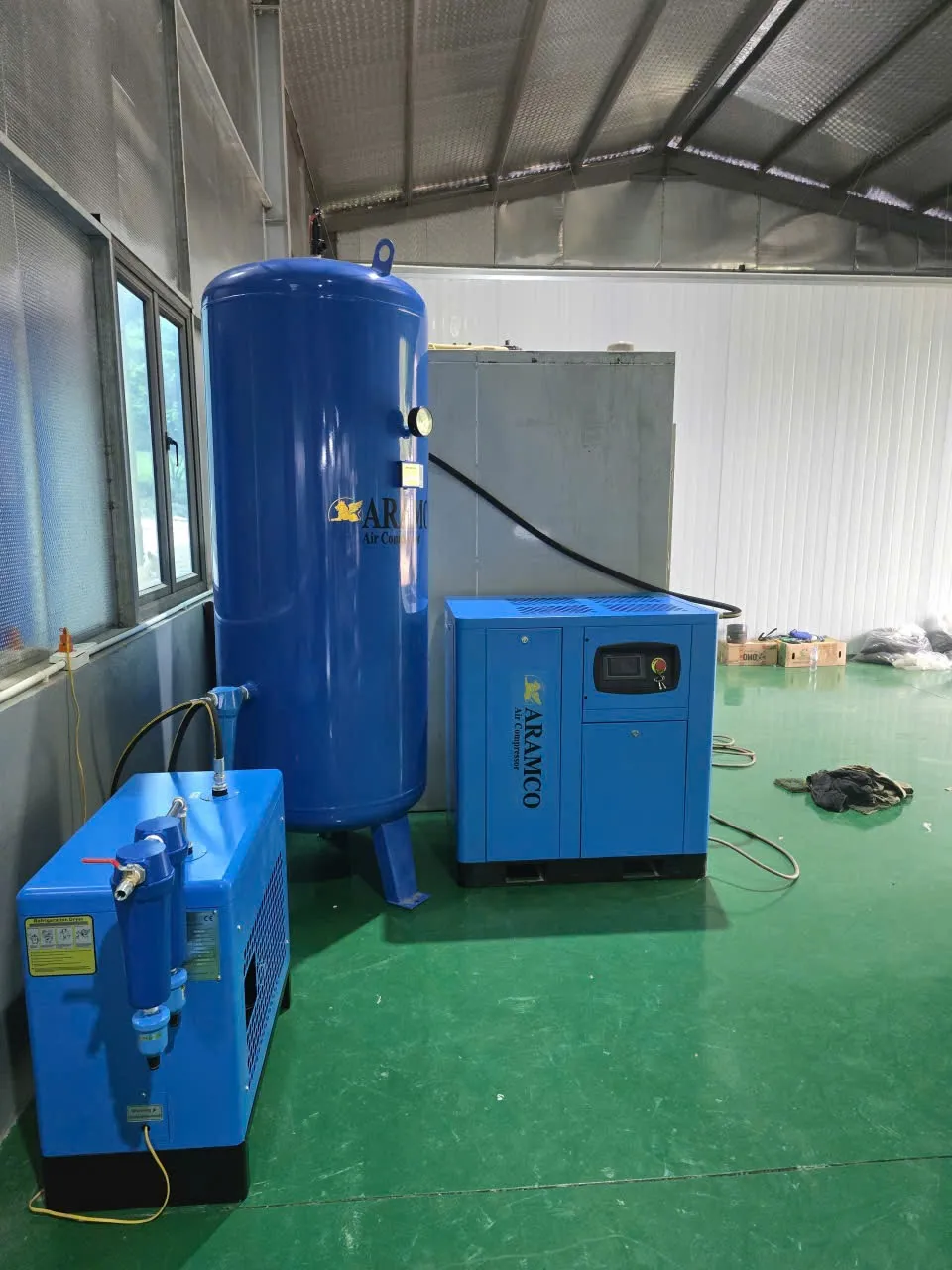 Giàn máy nén được bố trí khoa học, tối ưu không gian và thuận tiện cho vận hành.